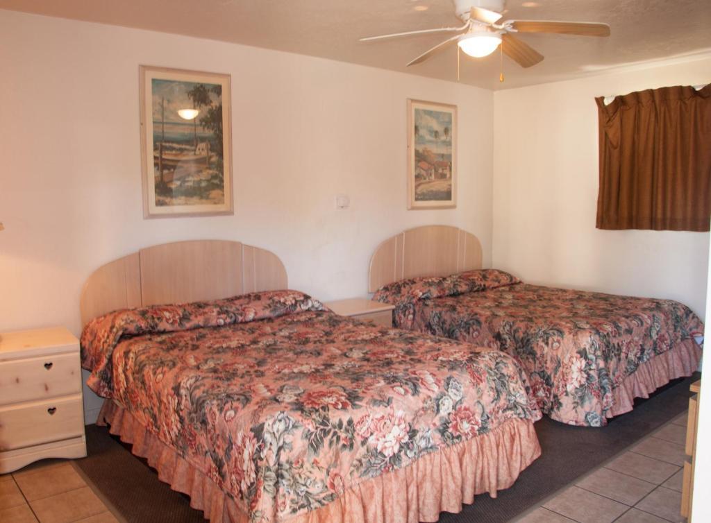 Mission Bell Motel Ventura Room photo